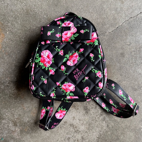 Floral Black Backpack - Picture 1 of 6